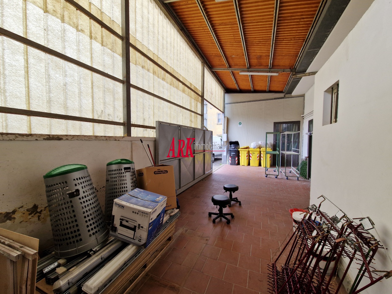 Laboratorio in affitto in via ii settembre, Campi Bisenzio