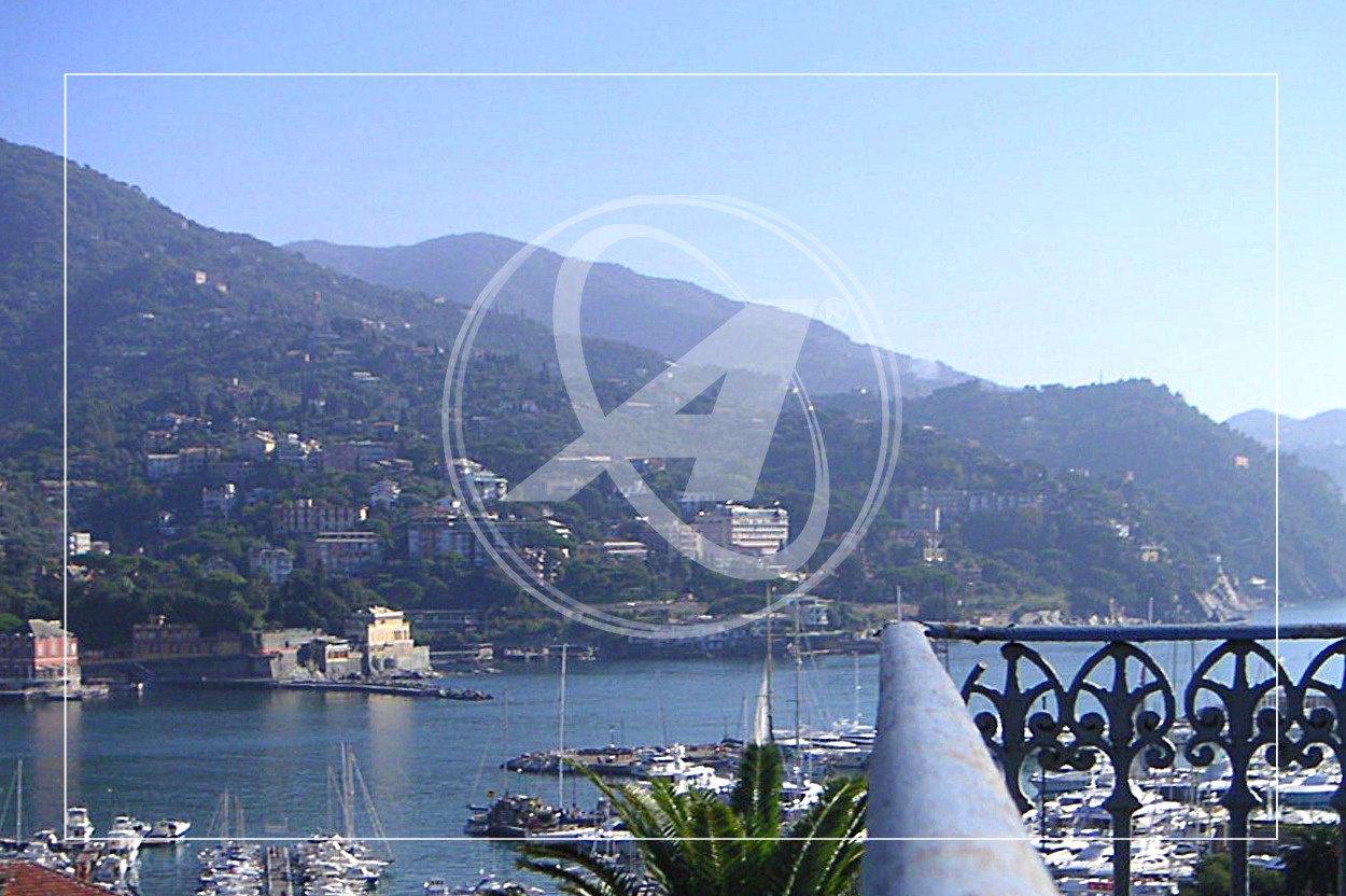 Villa con giardino a Rapallo