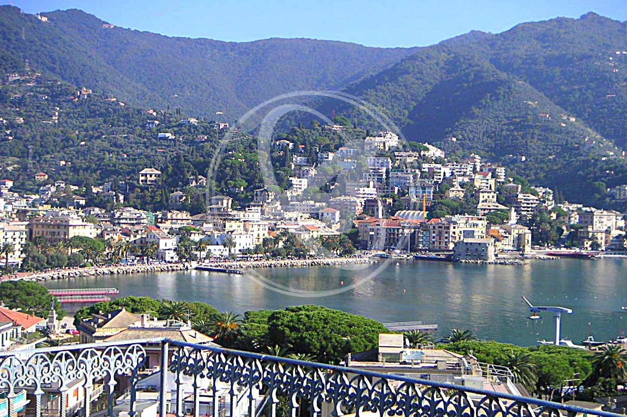 Villa con giardino a Rapallo