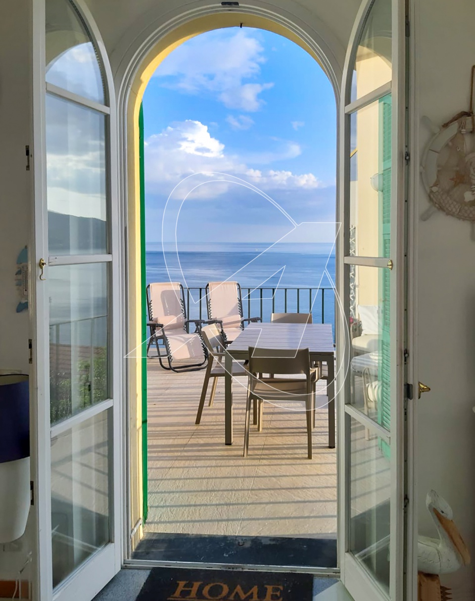 Trilocale arredato in affitto in via aurelia, Zoagli