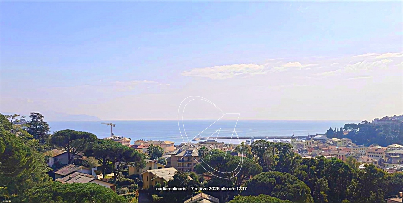 Appartamento con terrazzo in via cuneo, Santa Margherita Ligure