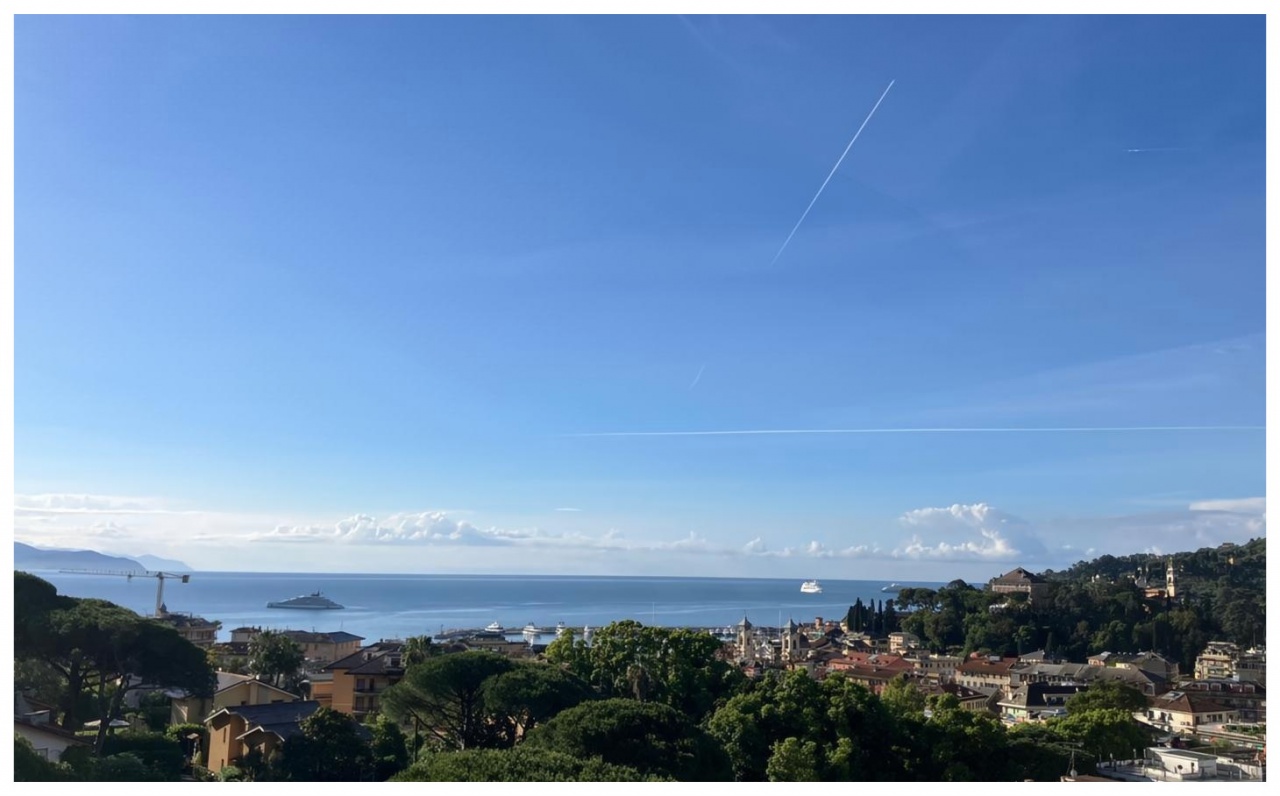 Appartamento con terrazzo in via cuneo, Santa Margherita Ligure