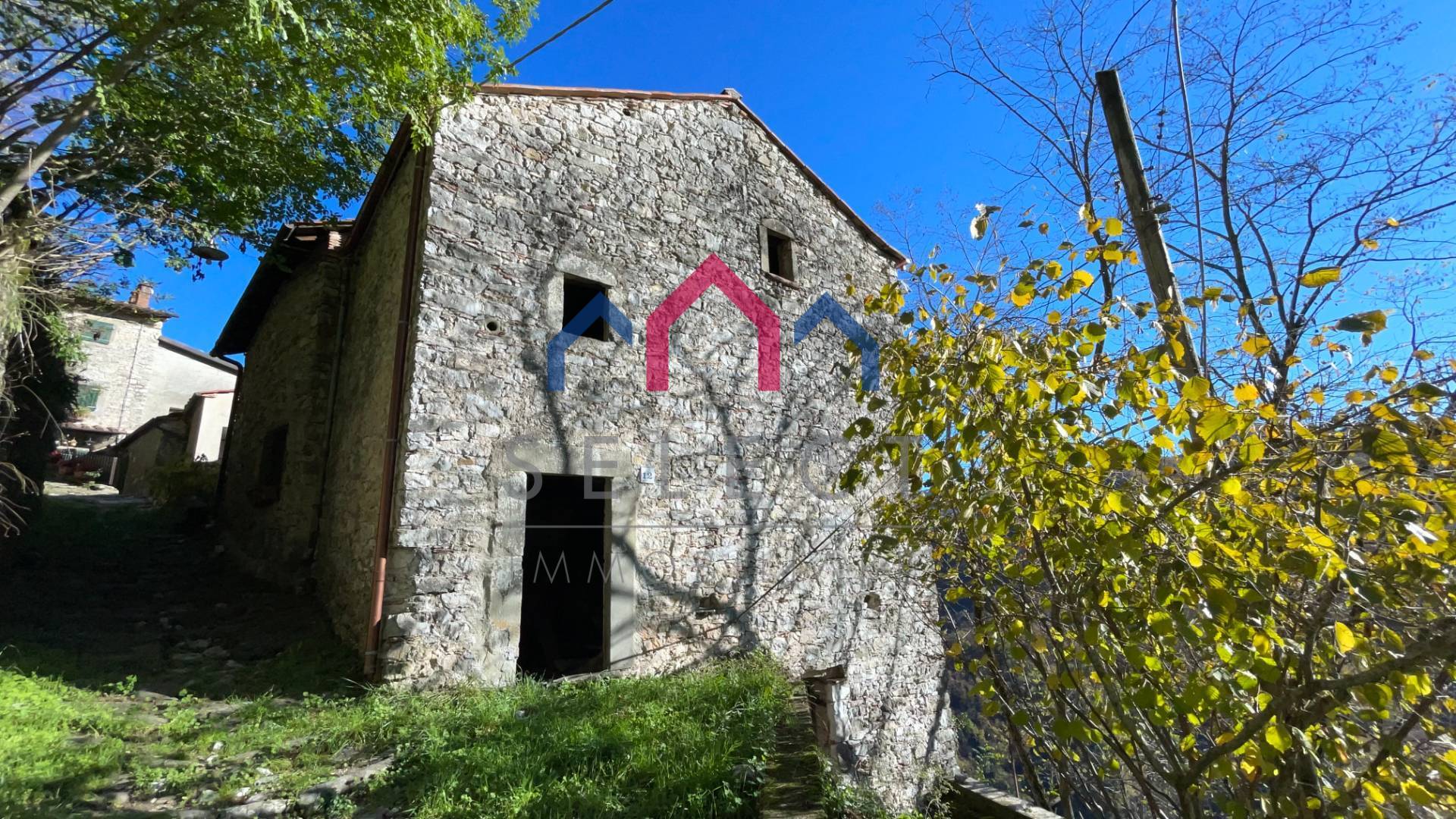 Casa indipendente da ristrutturare, Bagni di Lucca lucchio