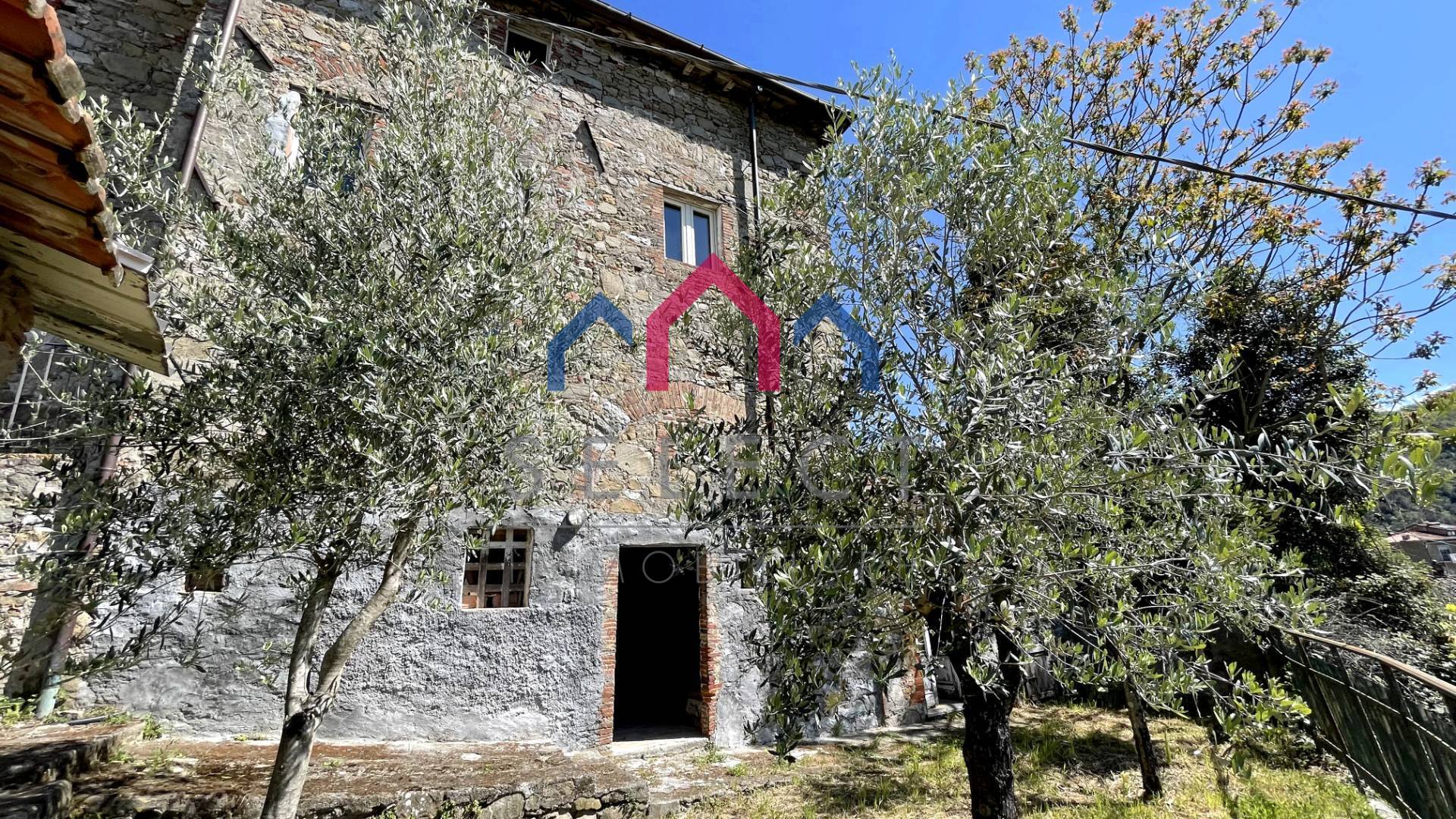 Casa indipendente con terrazzo, Borgo a Mozzano partigliano