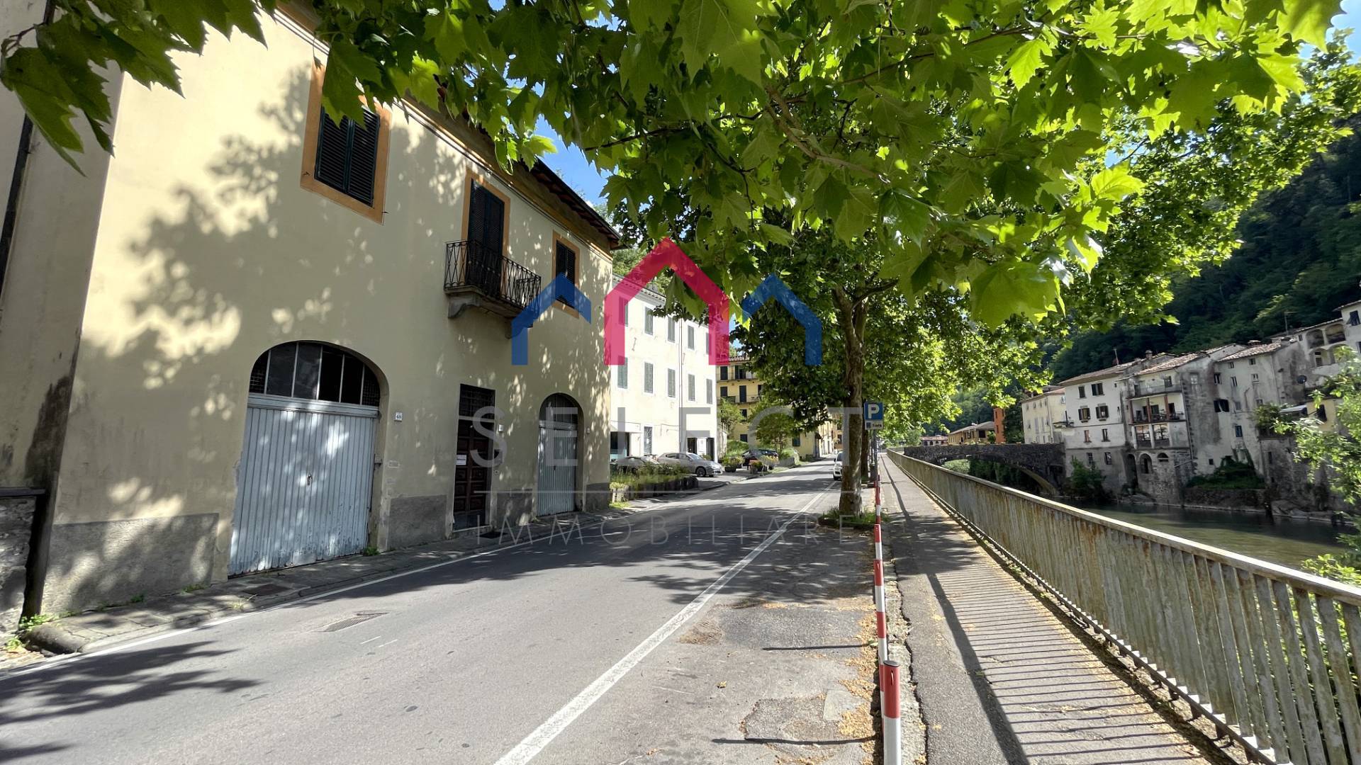 Palazzi in vendita a Bagni di Lucca, Ponte a Serraglio