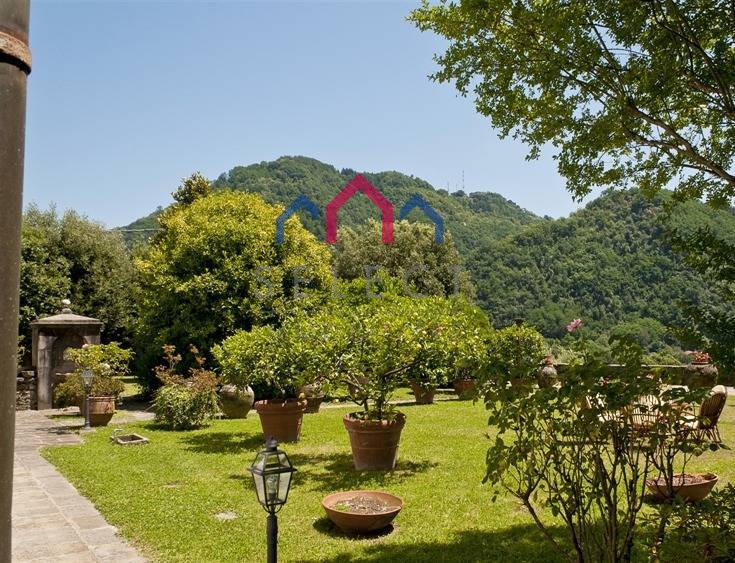 Villa in vendita a Bagni di Lucca, Fornoli