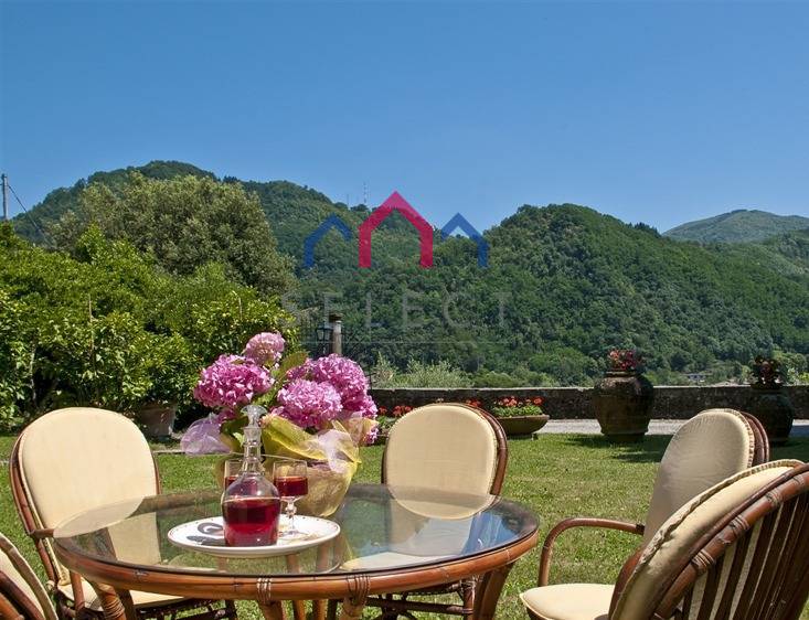 Villa in vendita a Bagni di Lucca, Fornoli