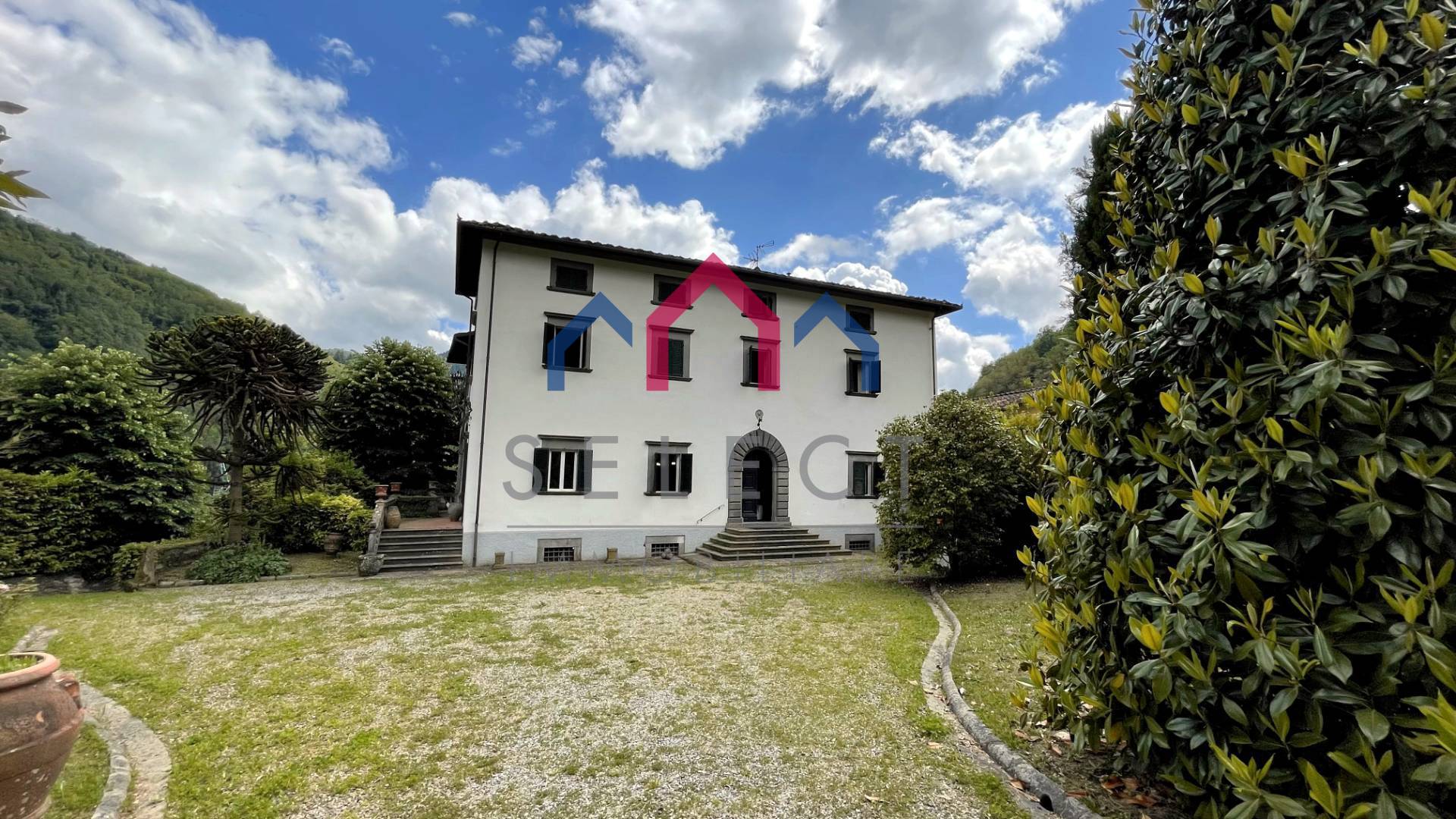 Villa in vendita a Bagni di Lucca