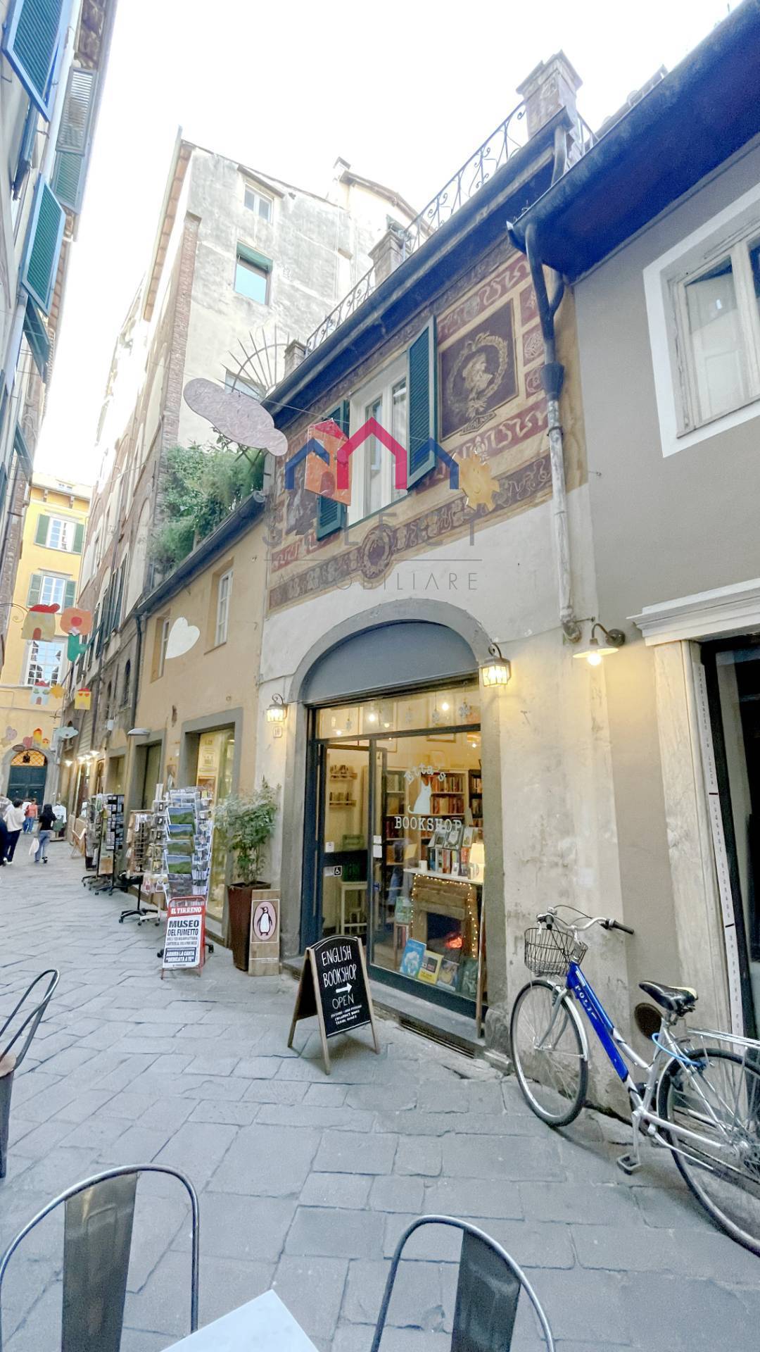 Locale commerciale in vendita a Lucca, Centro storico