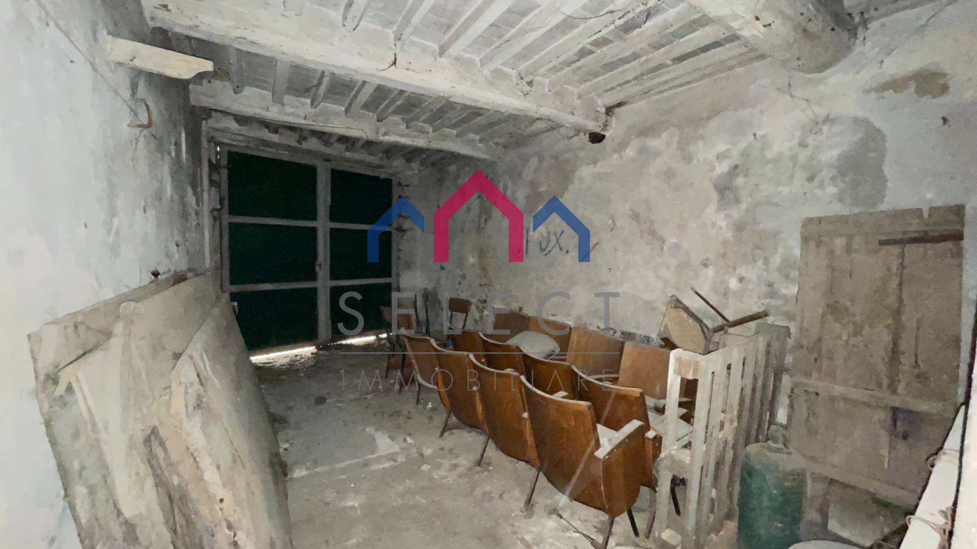 Palazzi in vendita a Borgo a Mozzano, capoluogo