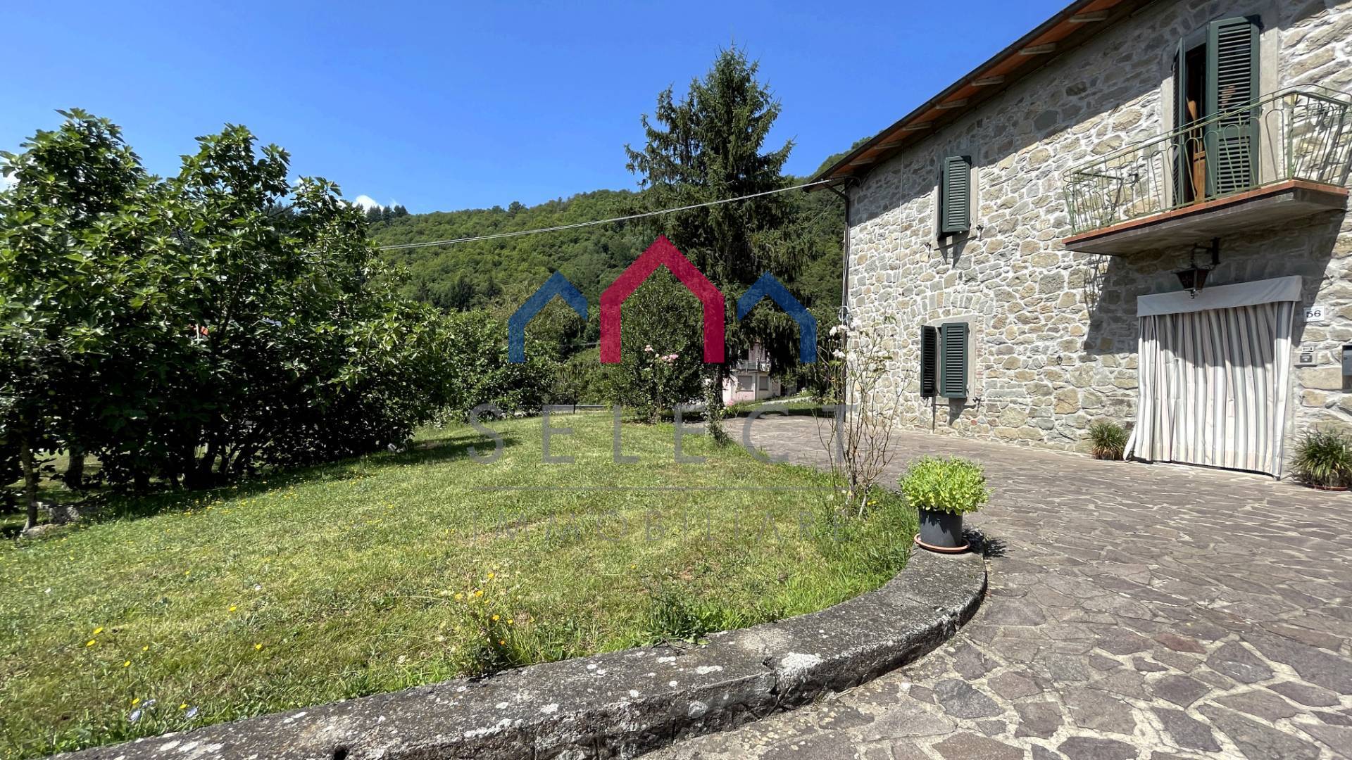 Rustico in vendita a Piazza al Serchio, Nicciano