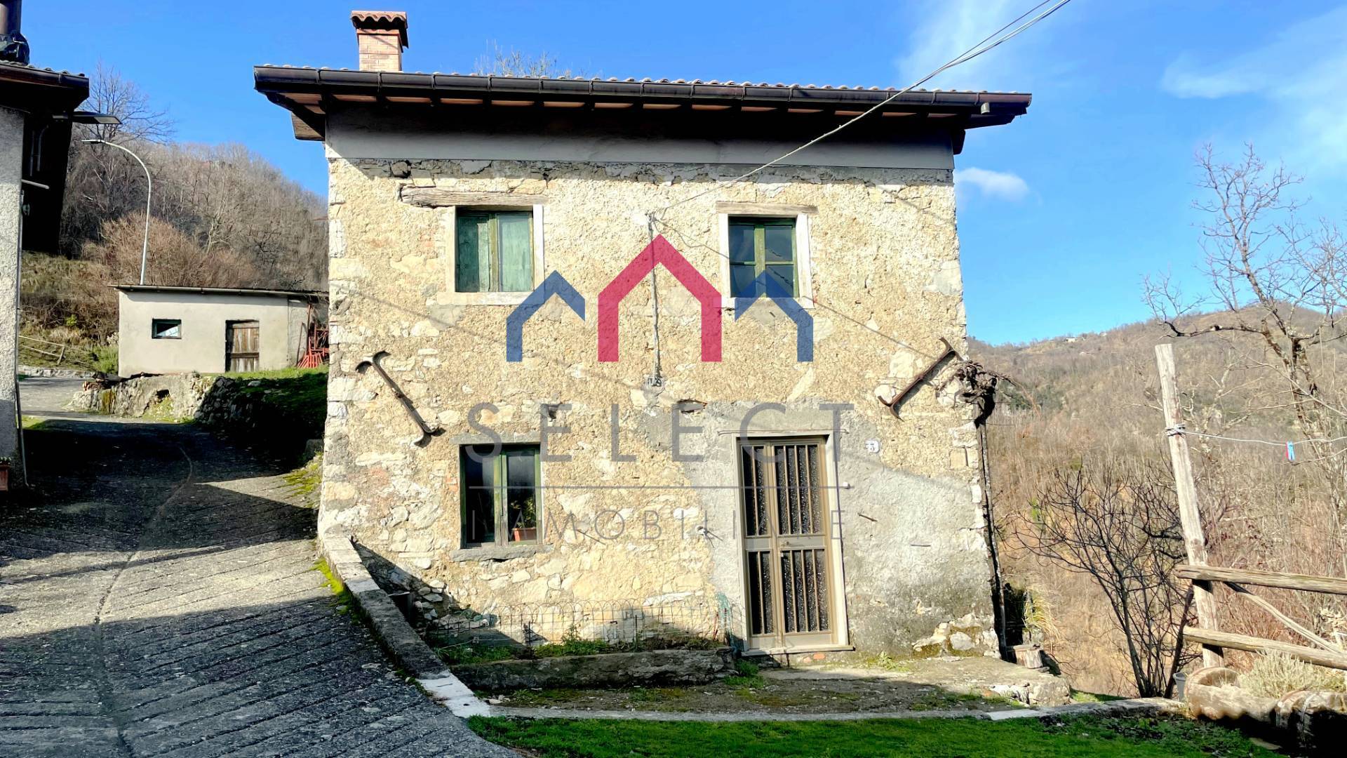 Rustico in vendita a Castelnuovo di Garfagnana