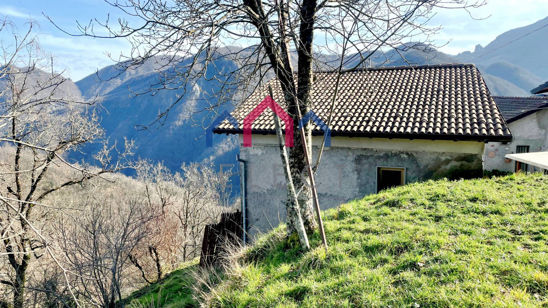 Rustico in vendita a Castelnuovo di Garfagnana