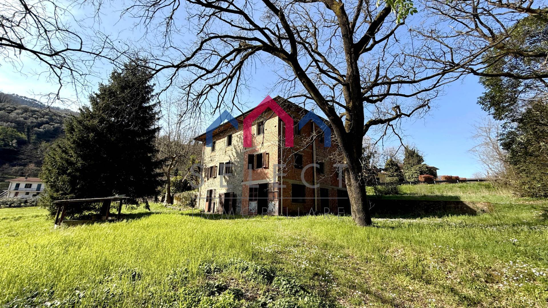 Casa indipendente in vendita a Villa Basilica