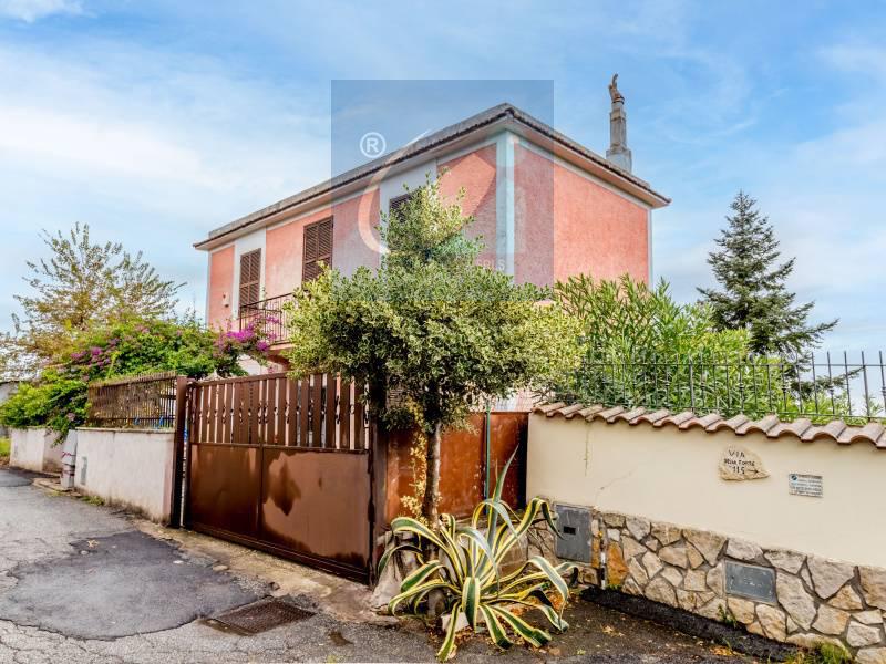 Villa con giardino a Fonte Nuova