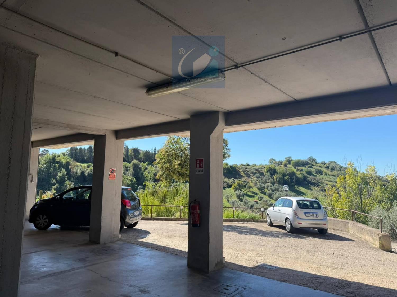 Box/Garage 16mq in vendita a Monterotondo