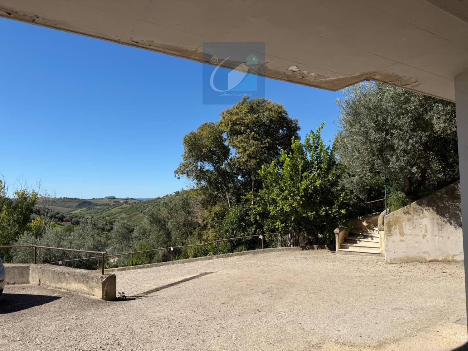 Box/Garage 16mq in vendita a Monterotondo