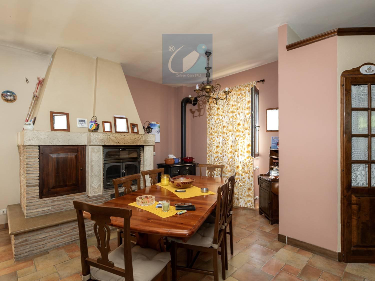 Villa con giardino a Montelibretti