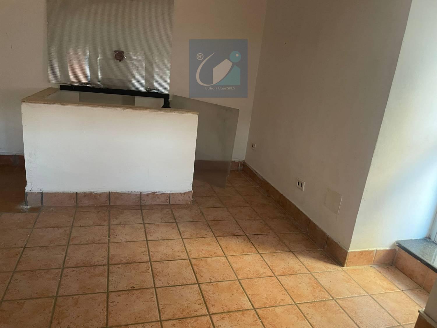 Stabile/Palazzo da ristrutturare a Monterotondo