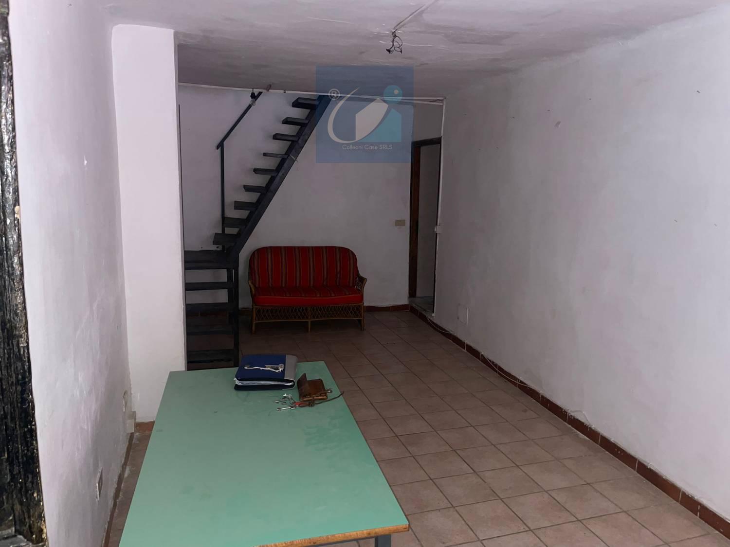 Stabile/Palazzo da ristrutturare a Monterotondo