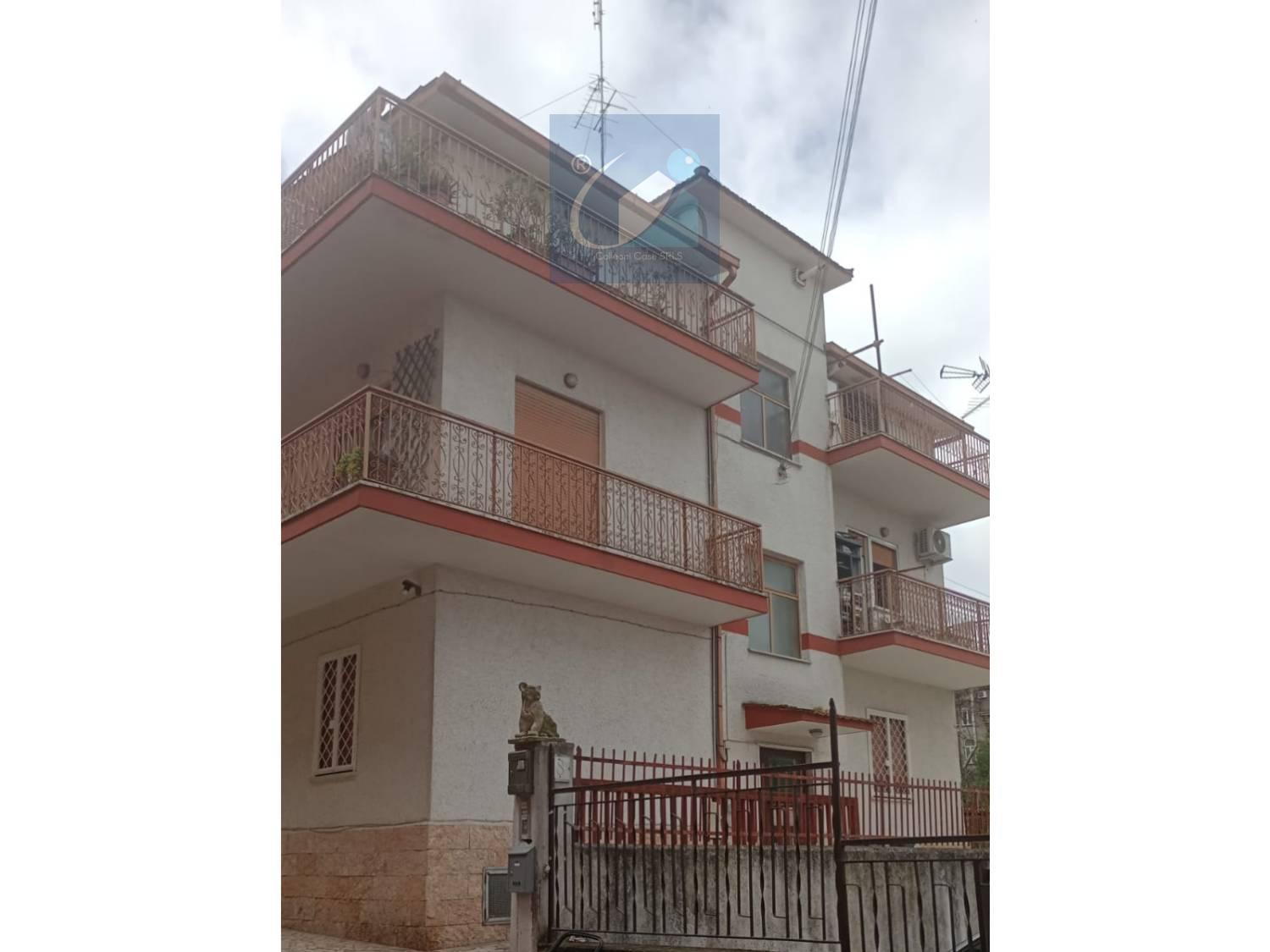 Trilocale da ristrutturare a Mentana