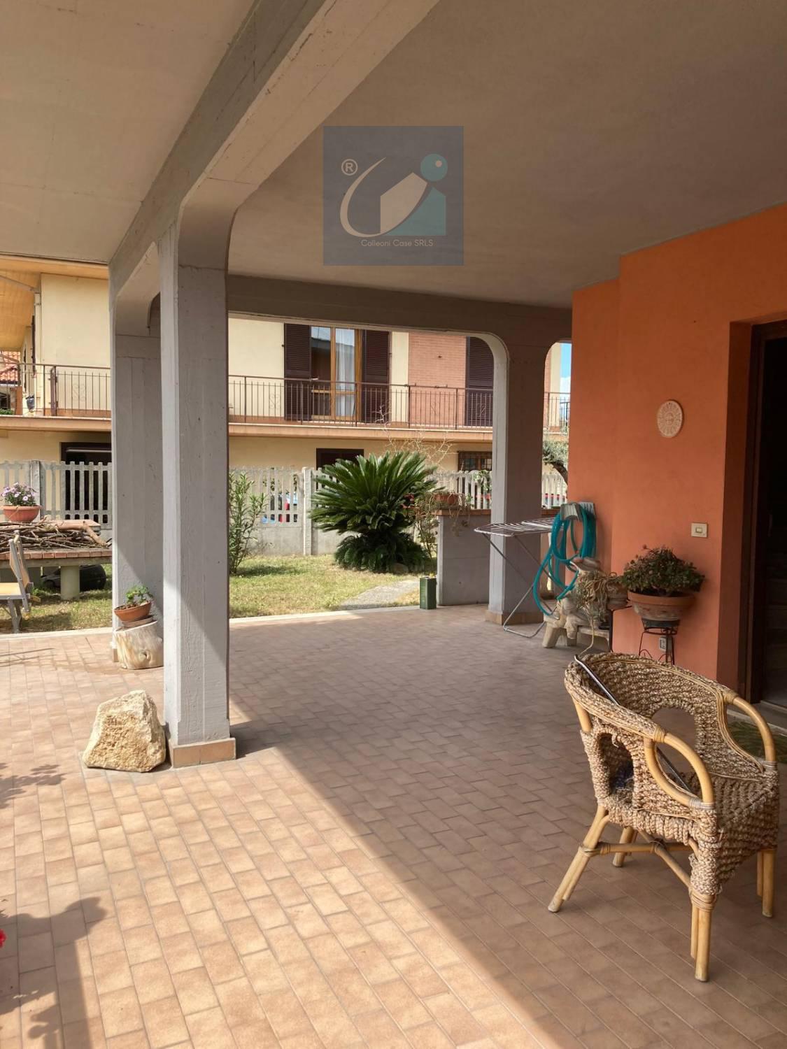 Villa Bifamiliare con giardino a Mentana