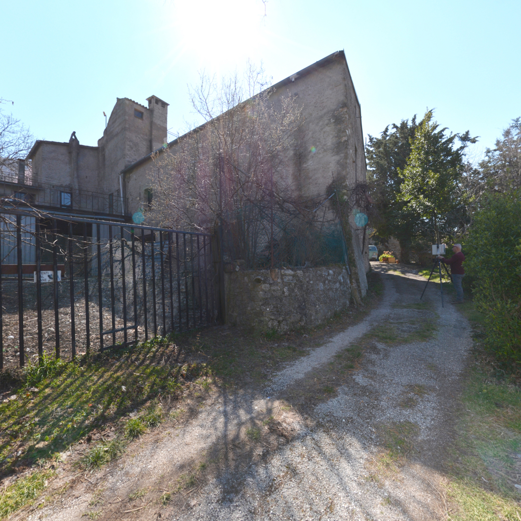 Casa indipendente con giardino a Trevi