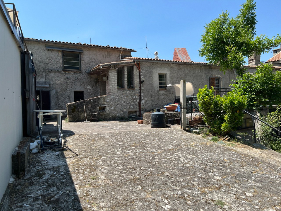 Casa indipendente con giardino a Trevi