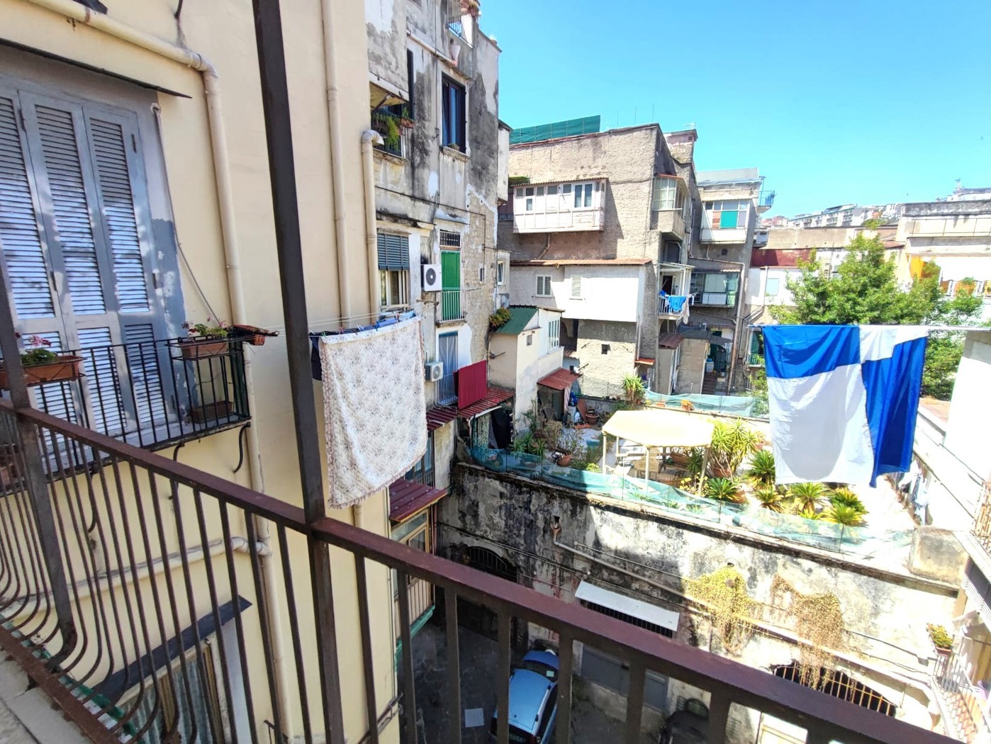 Bilocale arredato in affitto a Napoli