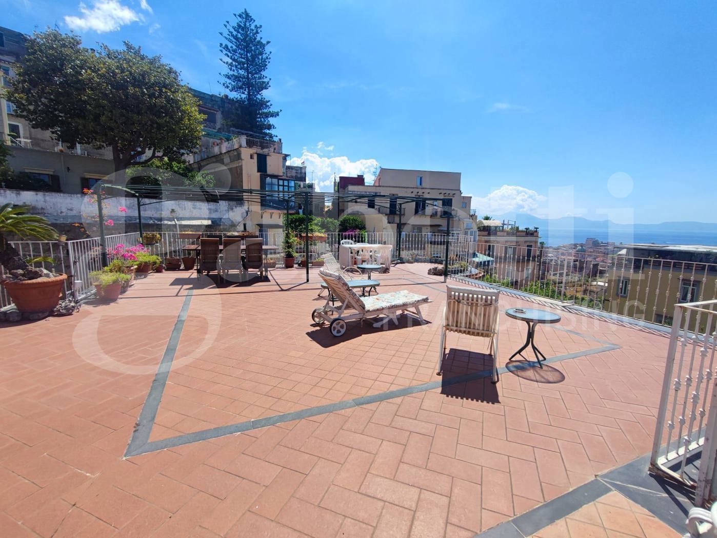 Appartamento in vendita a Napoli