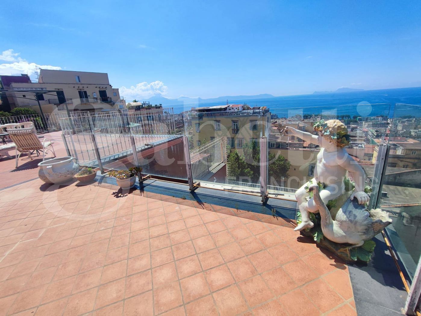 Appartamento in vendita a Napoli