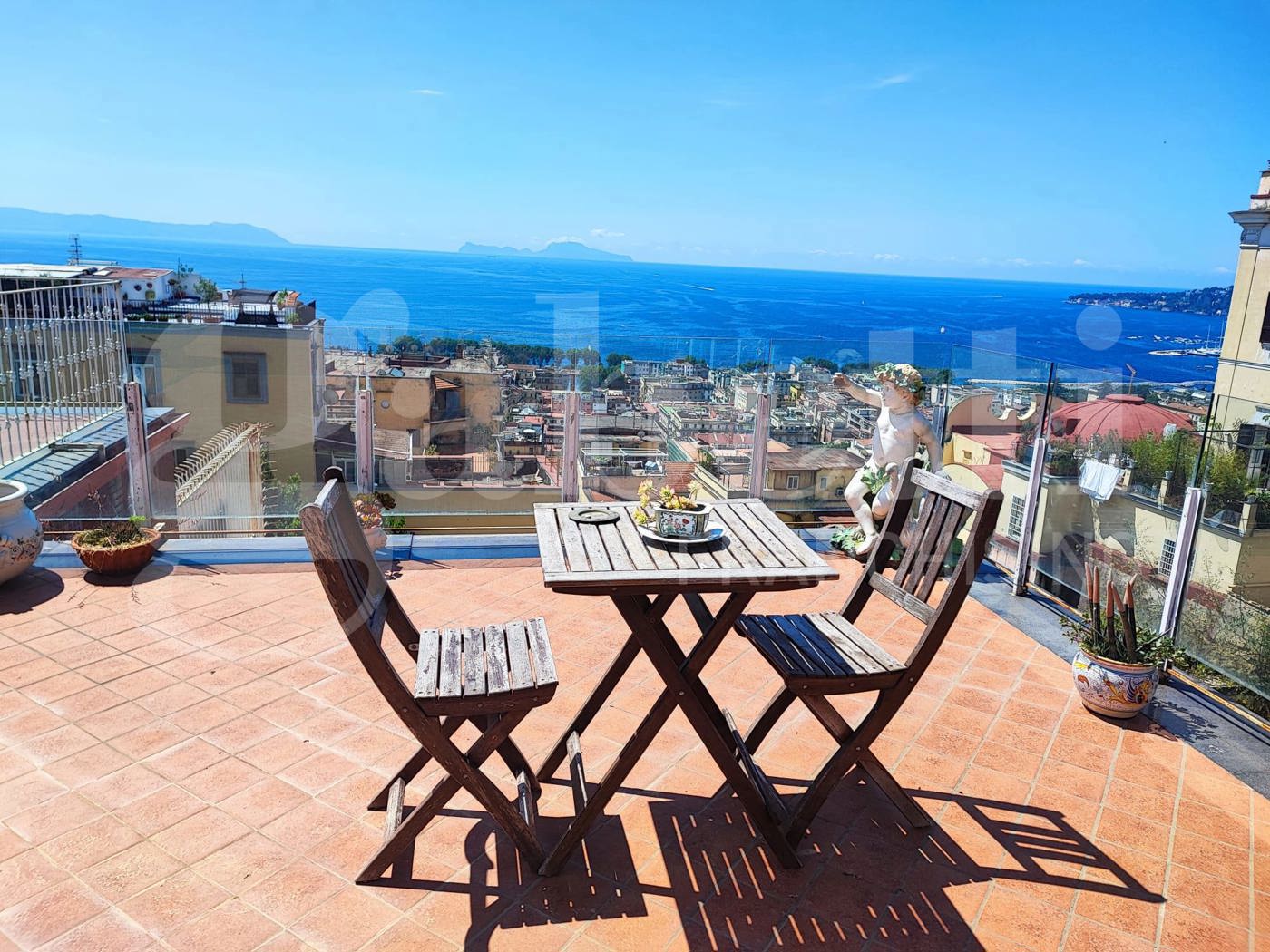 Appartamento in vendita a Napoli