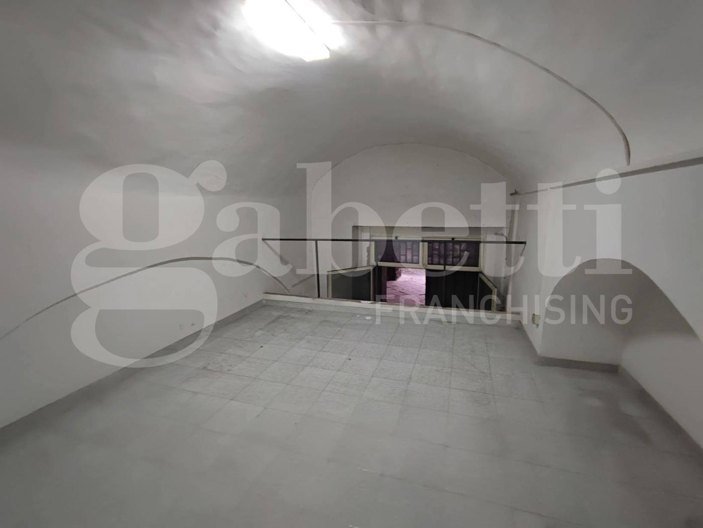 Monolocale da ristrutturare a Napoli