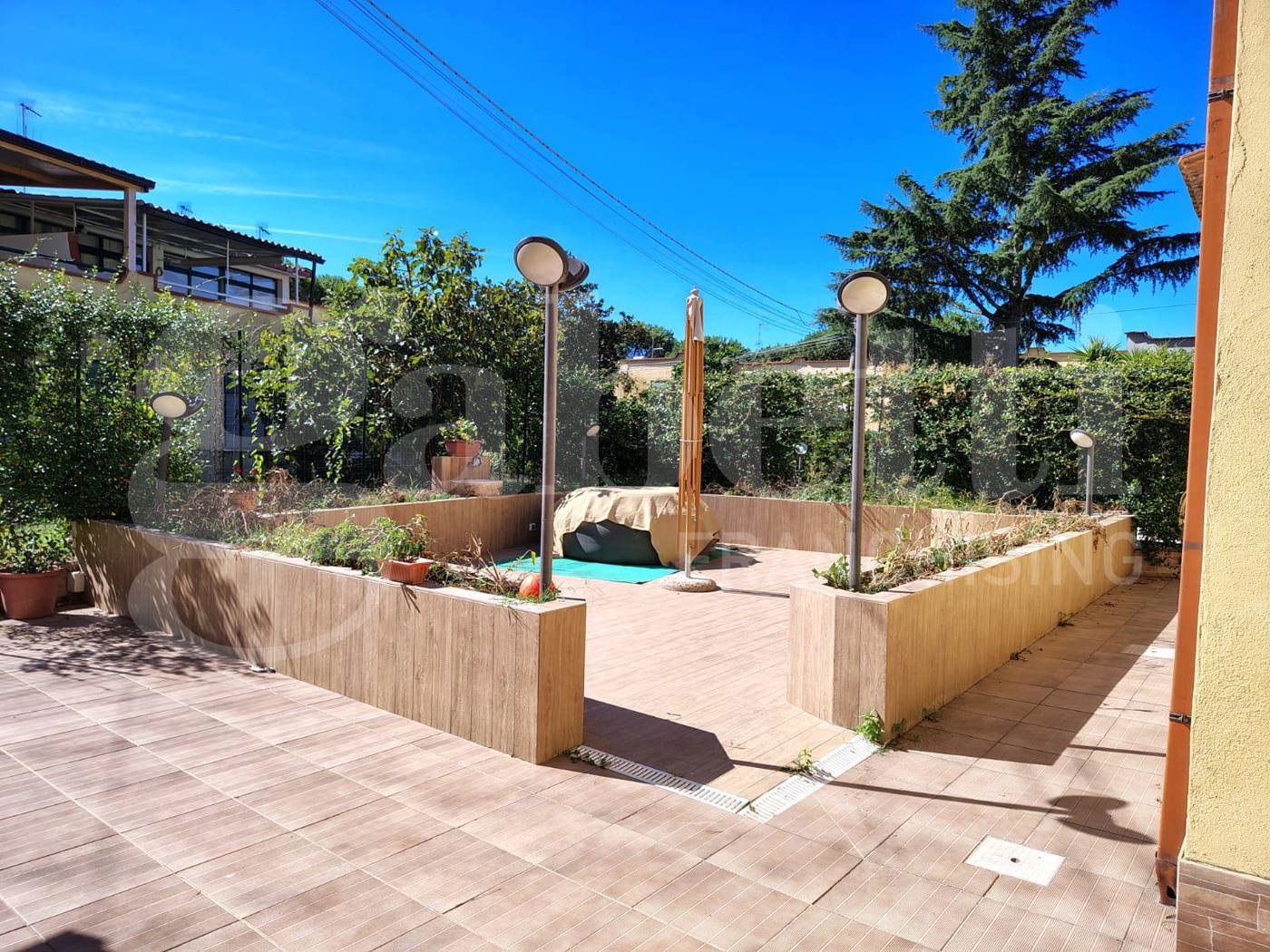 Quadrilocale con giardino a Camerota