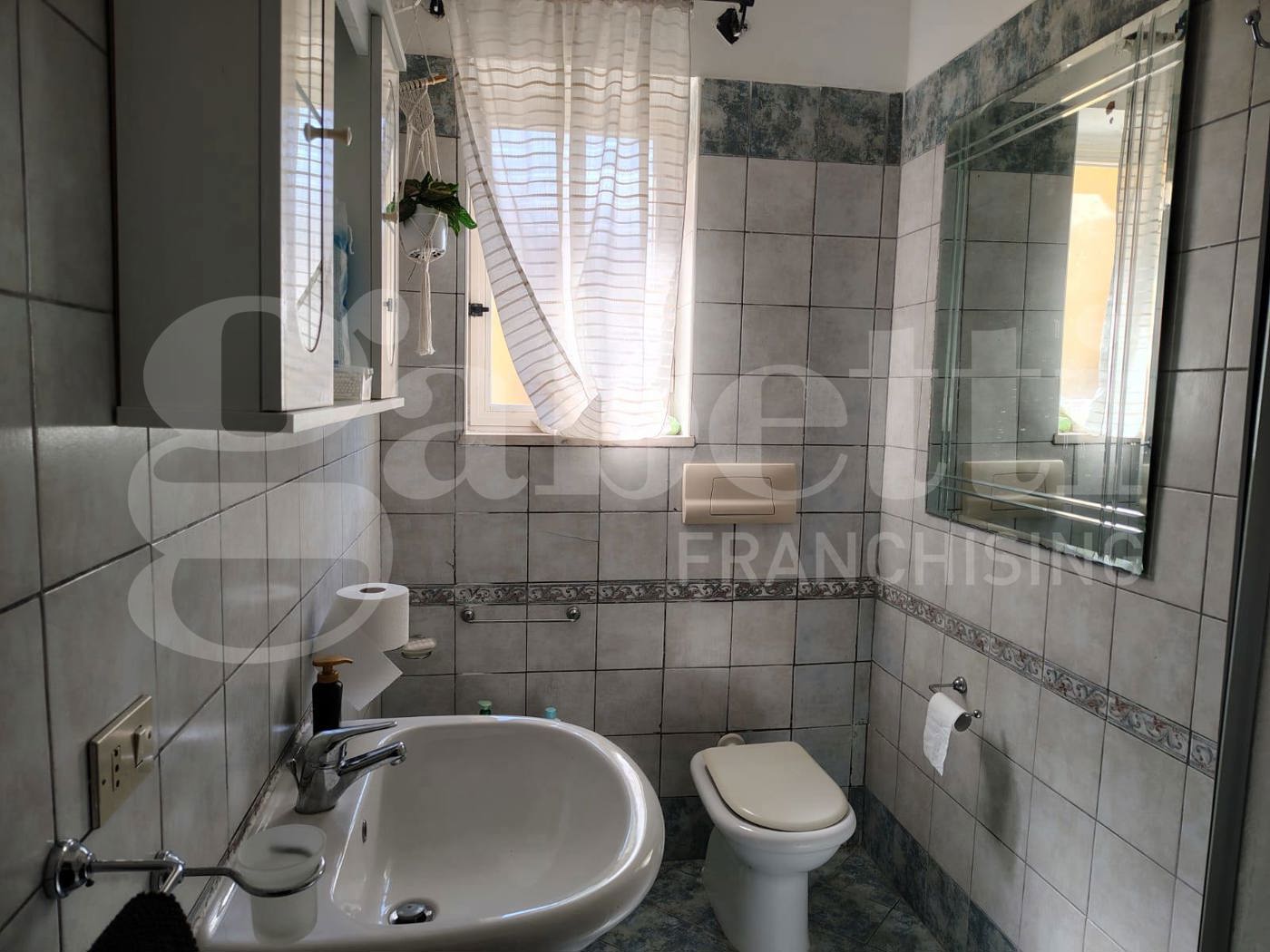 Quadrilocale con giardino a Camerota