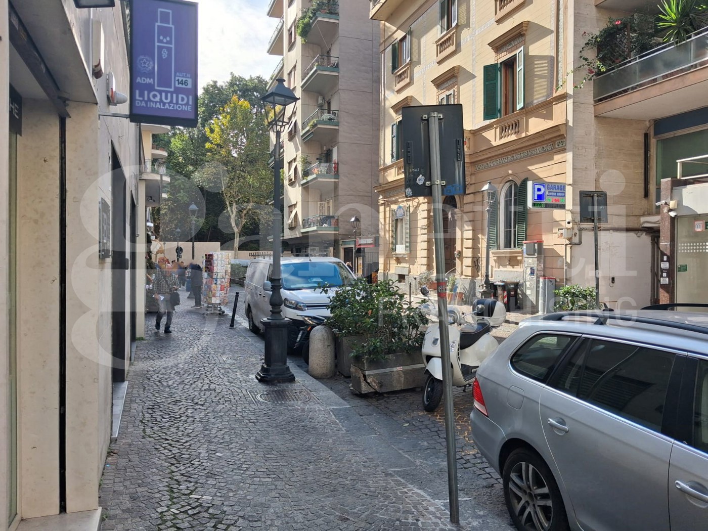 Attivit commerciale in vendita a Napoli