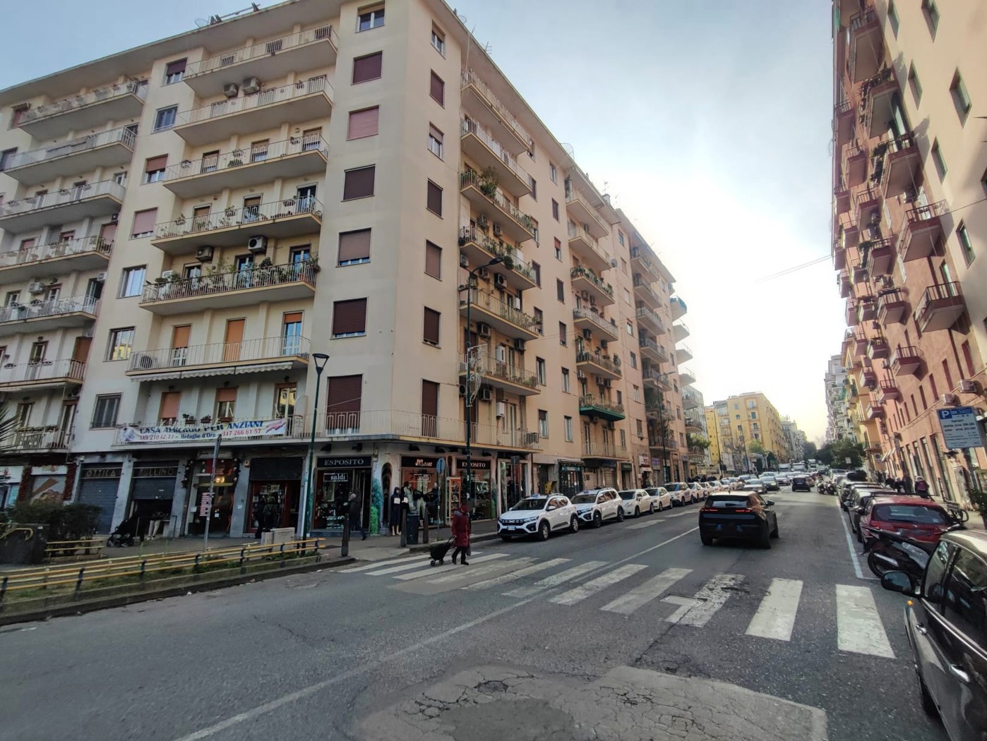 Attivit� commerciale Bar e tabacchi in vendita a Napoli