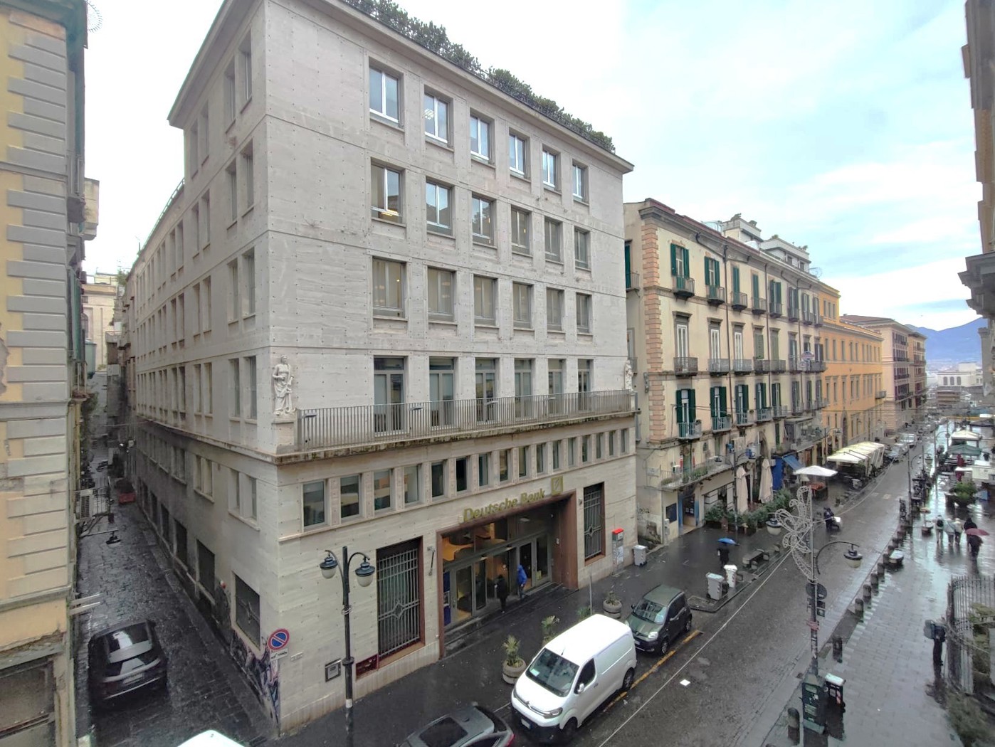 Monolocale arredato in affitto a Napoli