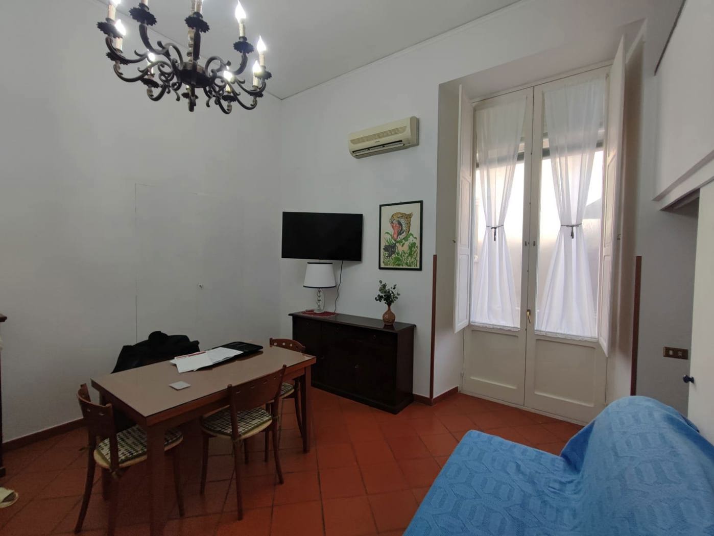 Monolocale arredato in affitto a Napoli