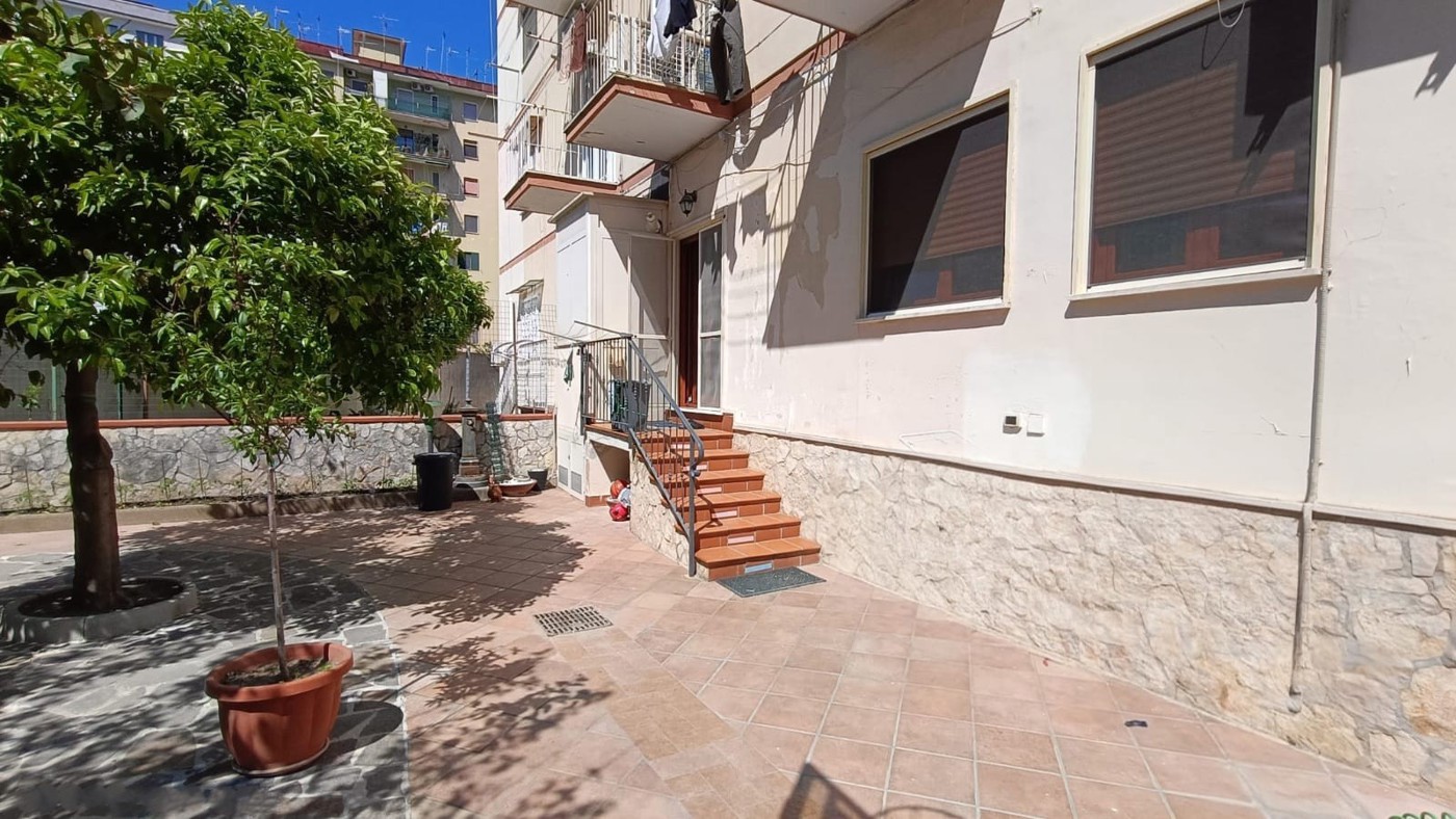 Quadrilocale con giardino a Napoli