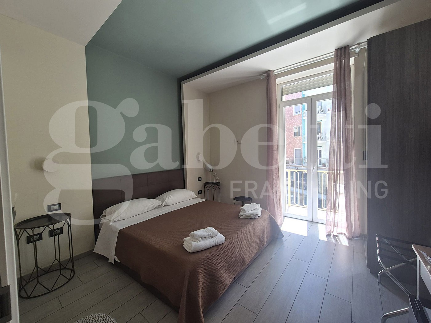 Quadrilocale in vendita a Napoli