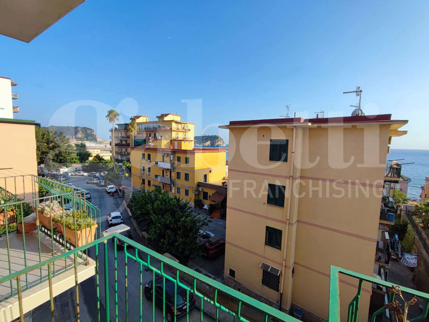 Quadrilocale vista mare a Napoli