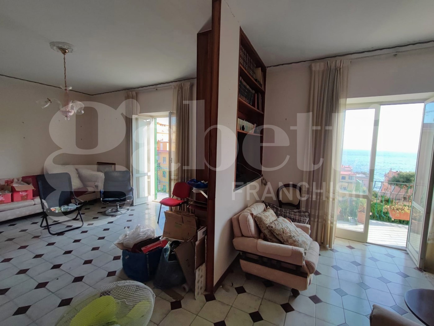 Quadrilocale vista mare a Napoli