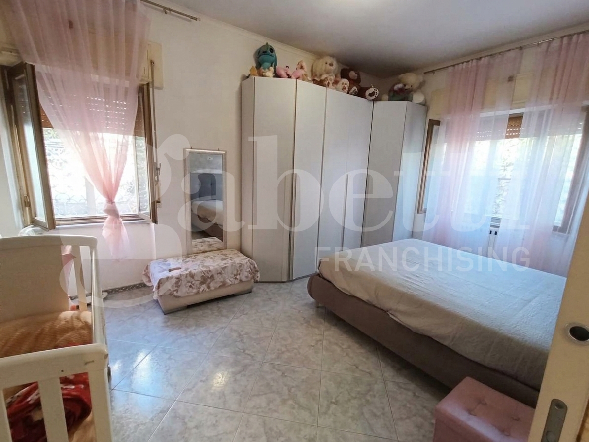 Trilocale con giardino a Napoli