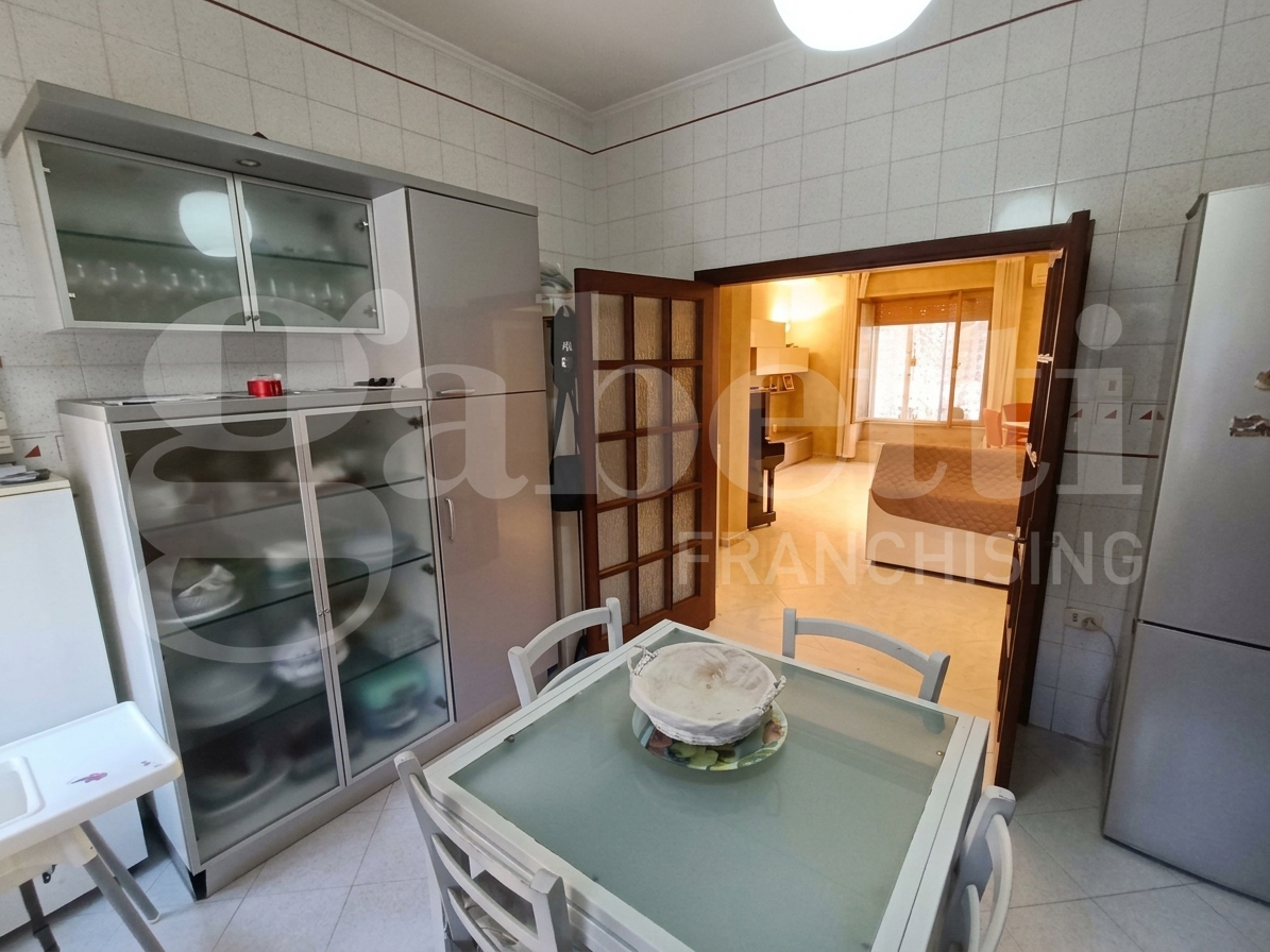 Trilocale con giardino a Napoli
