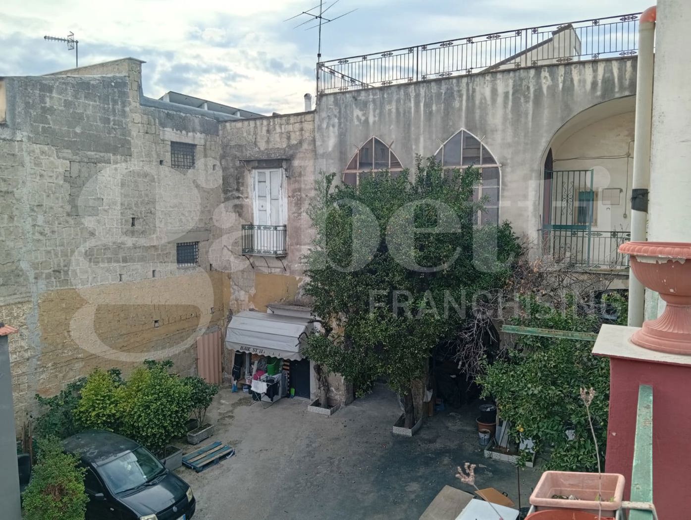 Casa indipendente da ristrutturare a Villaricca
