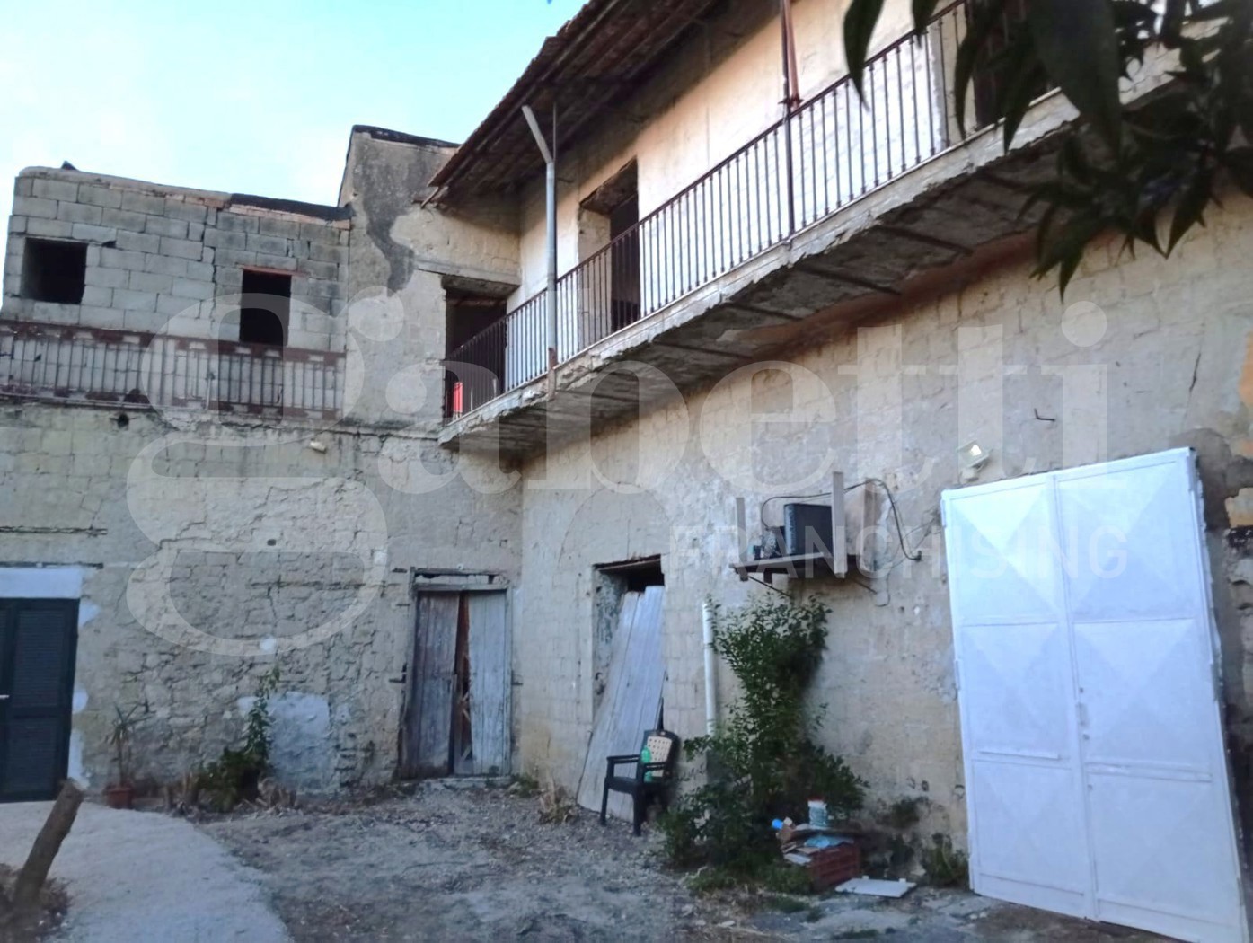 Casa indipendente con giardino a Villaricca