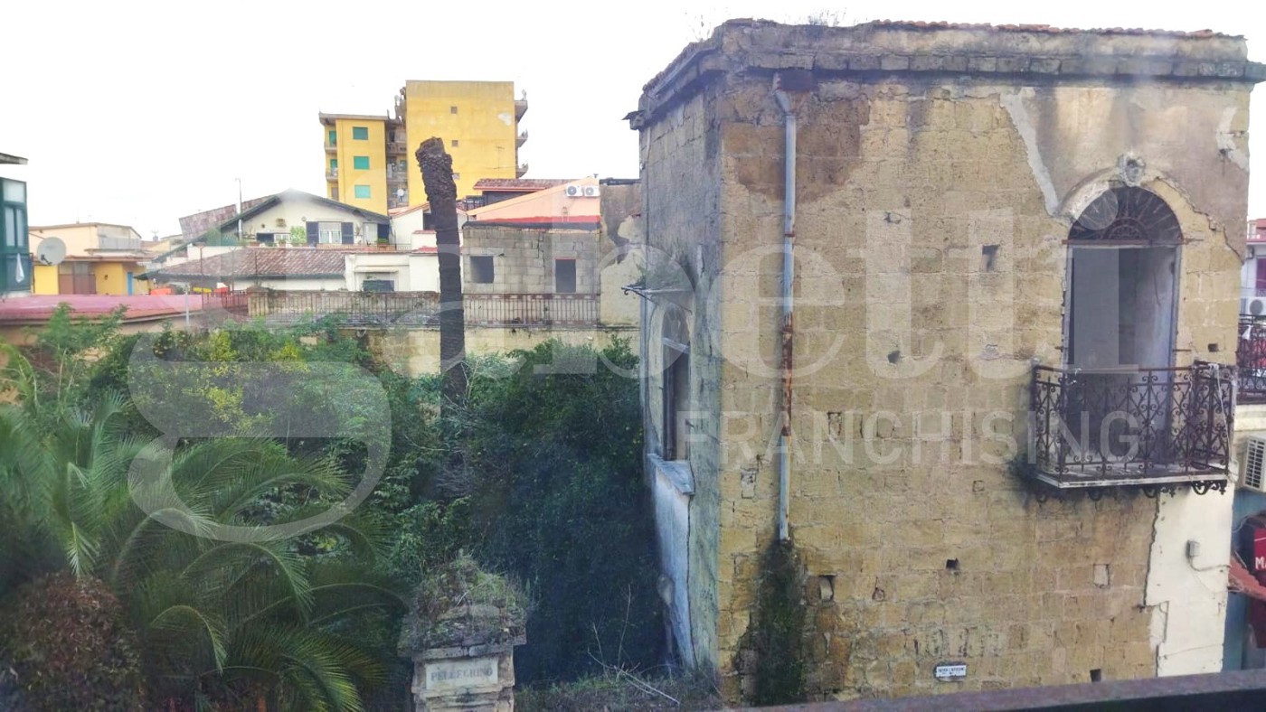 Casa indipendente con giardino a Villaricca