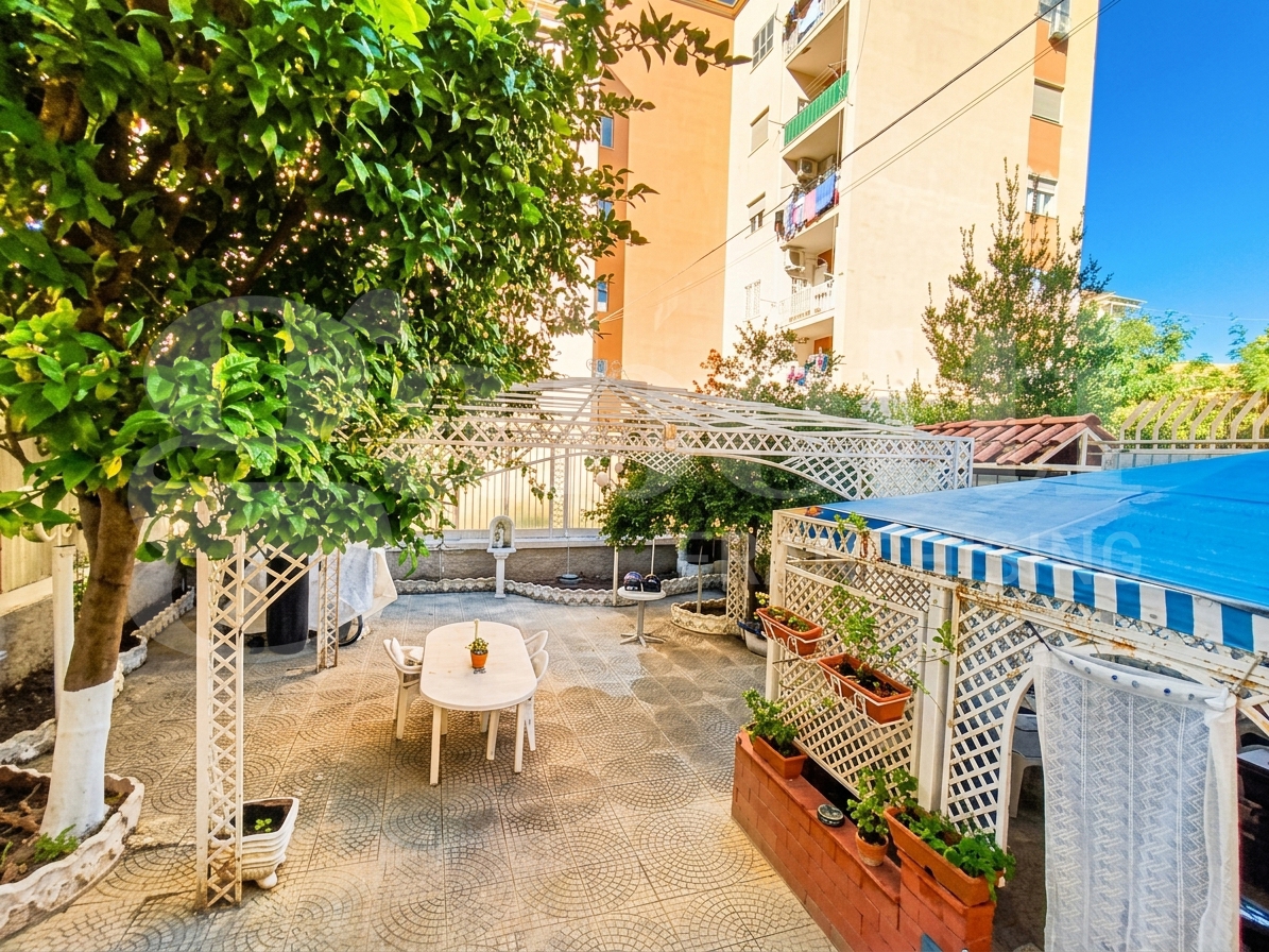 Vendita Appartamento in vendita con giardino a Napoli
