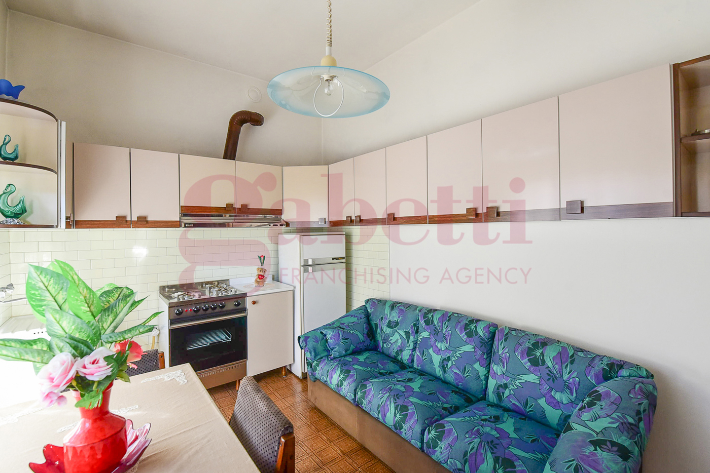 Trilocale con box a Figino Serenza